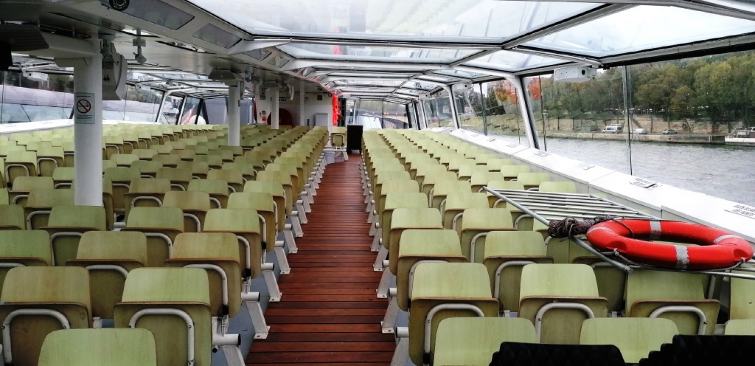 slider 0 Bateau Passagers 395 Places Assises